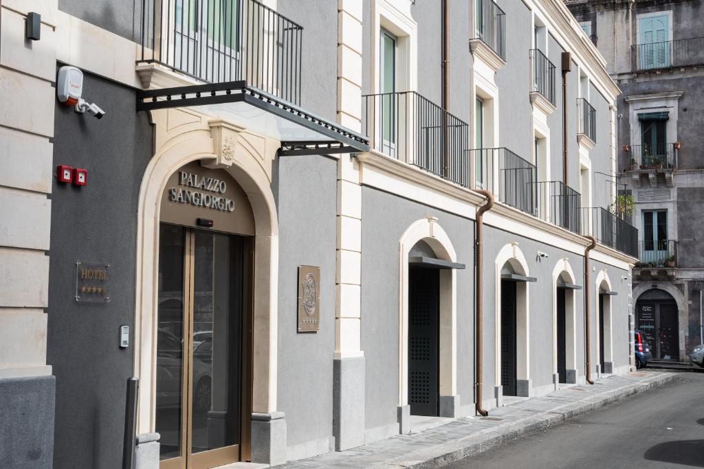 Palazzo Sangiorgio - 6