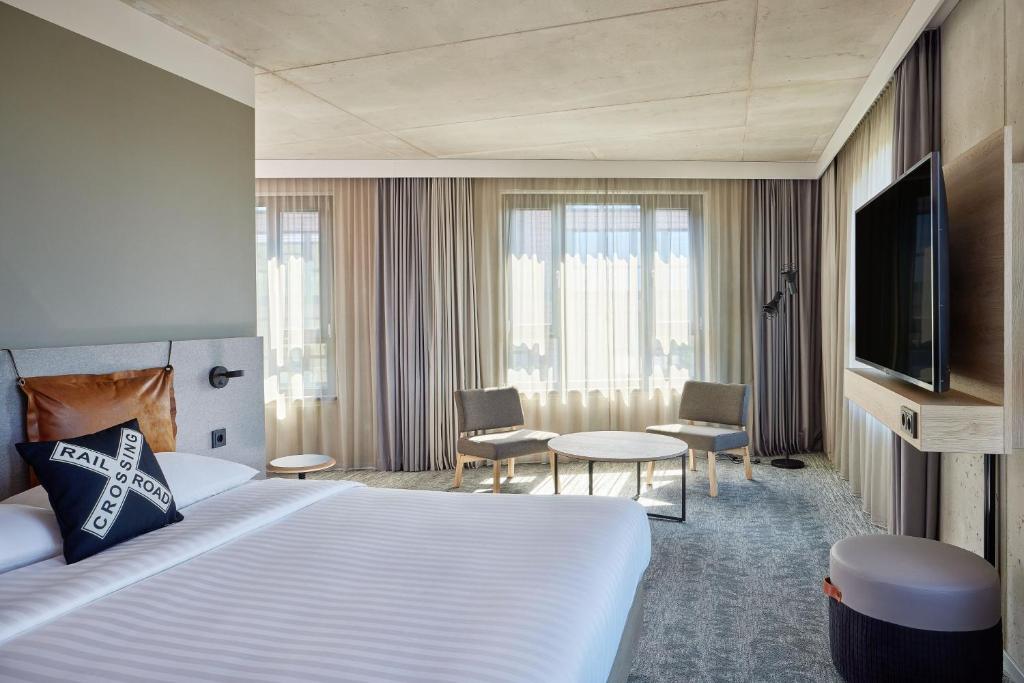 Moxy Cologne Muelheim - 14