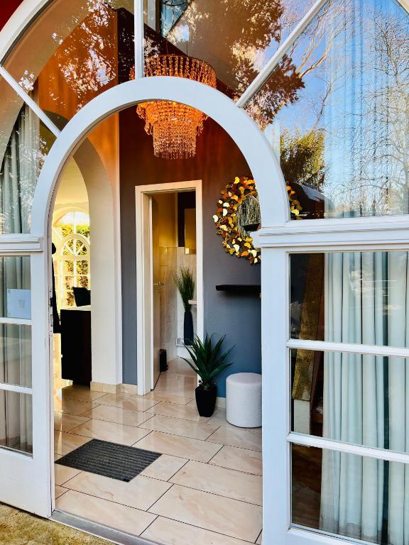 Villa am Park Apartment - 8