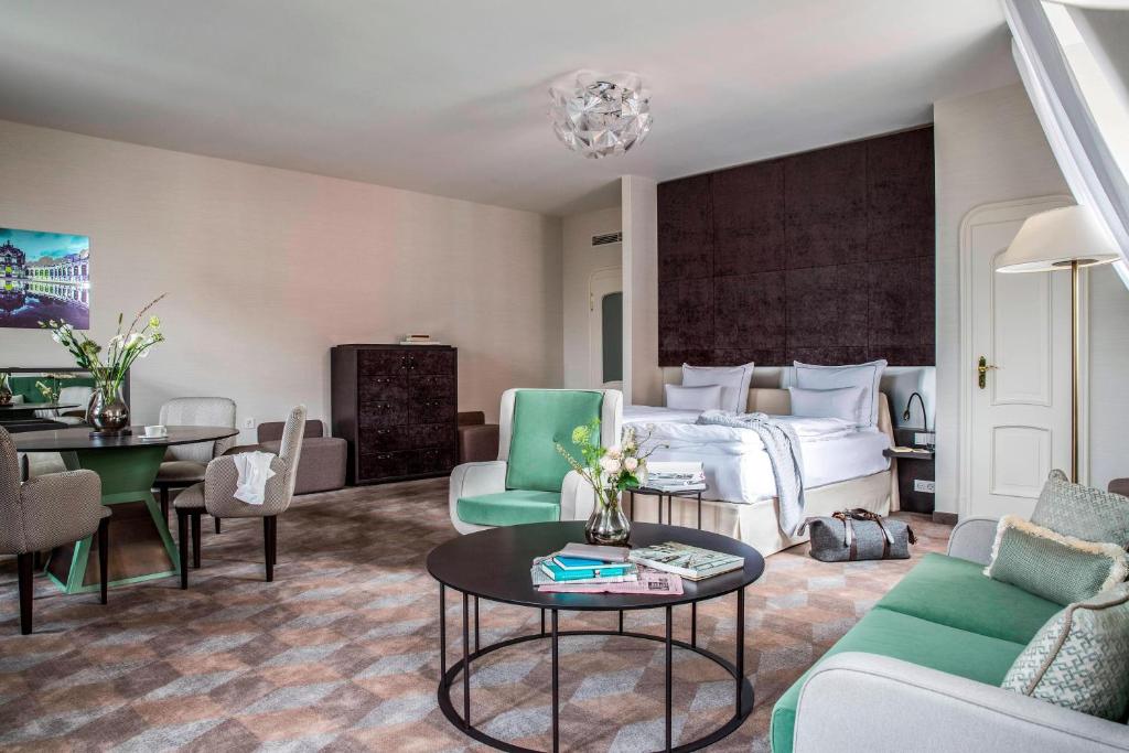 Gewandhaus Dresden, Autograph Collection - 40