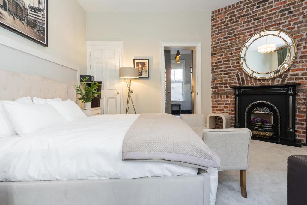 The Merchant House - 10