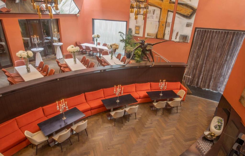 The Morrison Dublin, Curio Collection by Hilton - 15