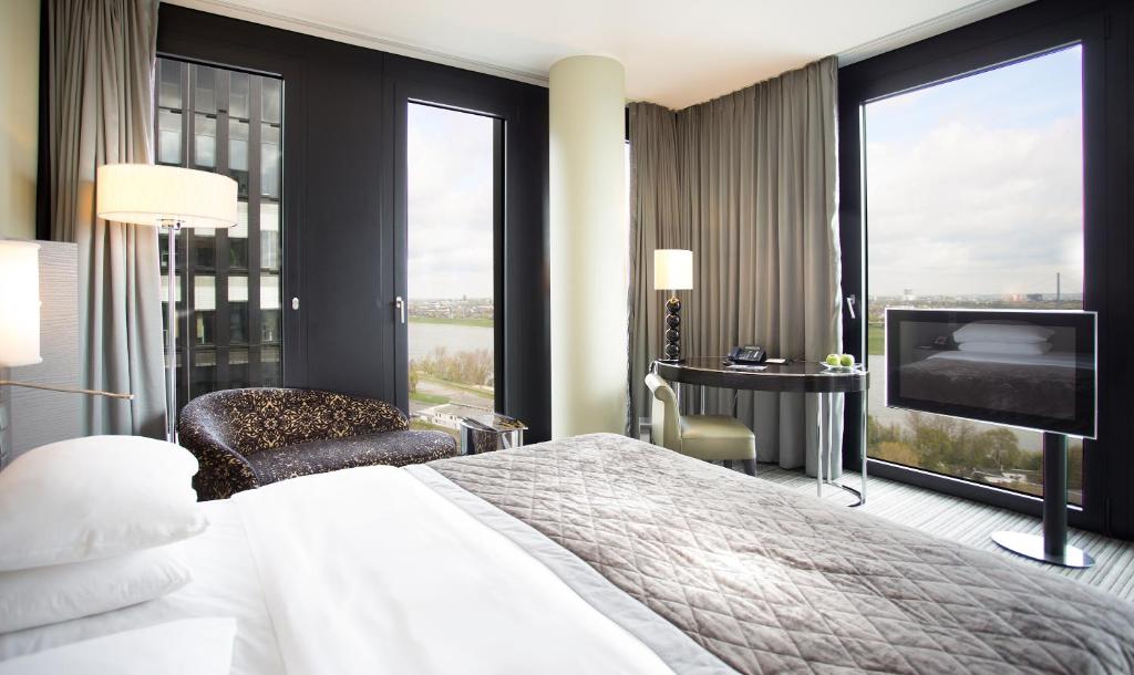 Hyatt Regency Dusseldorf - 38