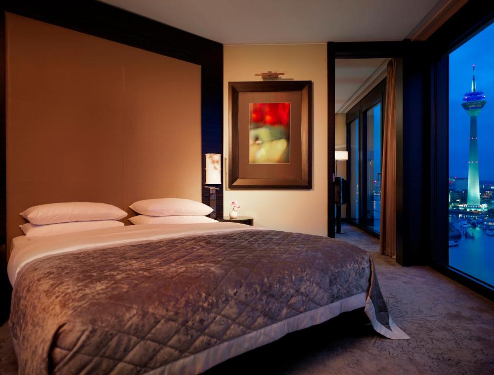 Hyatt Regency Dusseldorf - 37