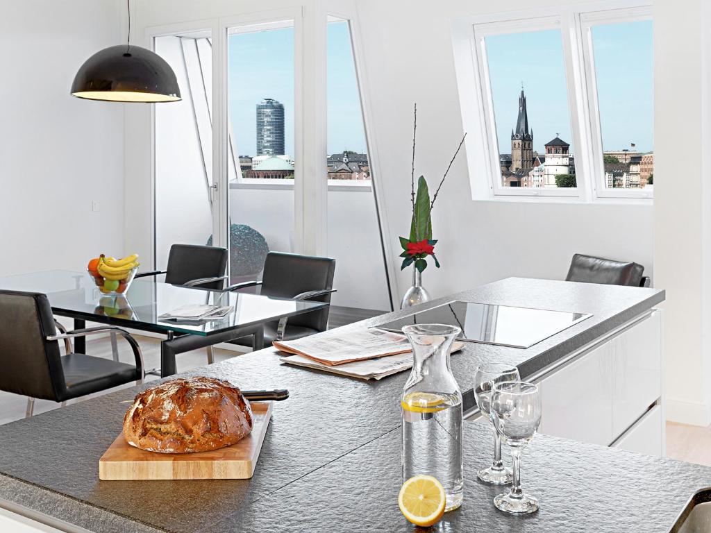 THE RED - Living Suites by the Rhine - 12