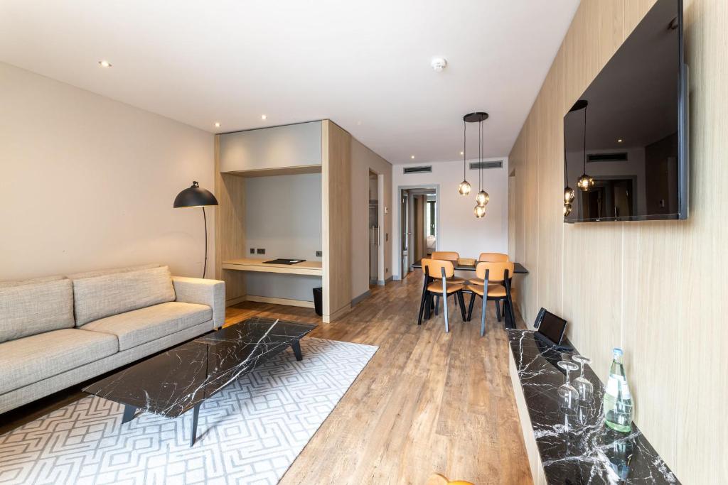 Fourty Three Luxury Serviced Apartments - 18