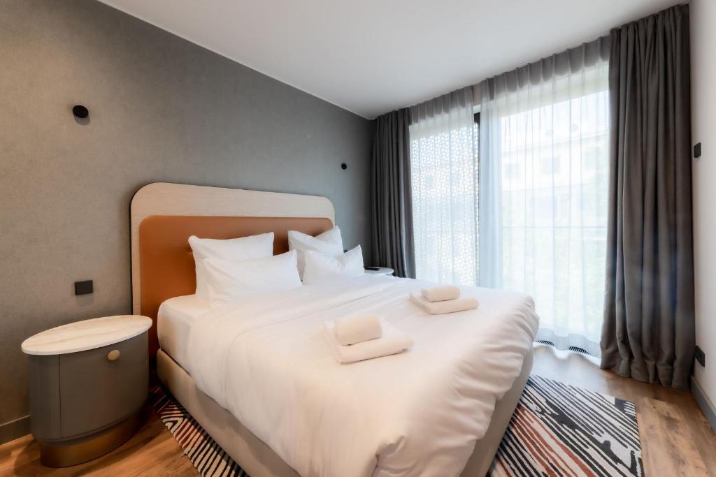 Fourty Three Luxury Serviced Apartments - 14