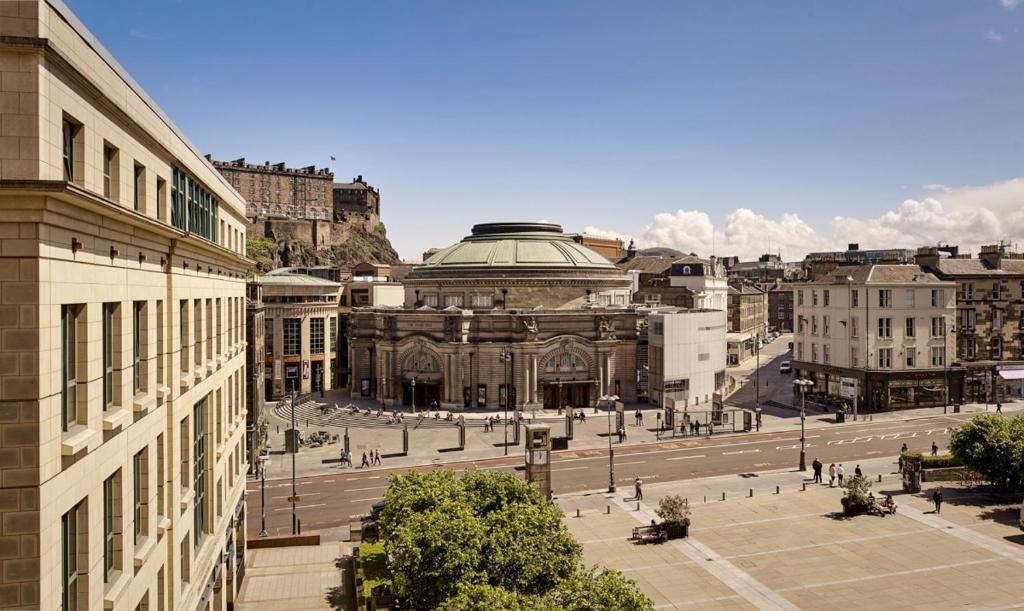 Sheraton Grand Hotel & Spa - 6