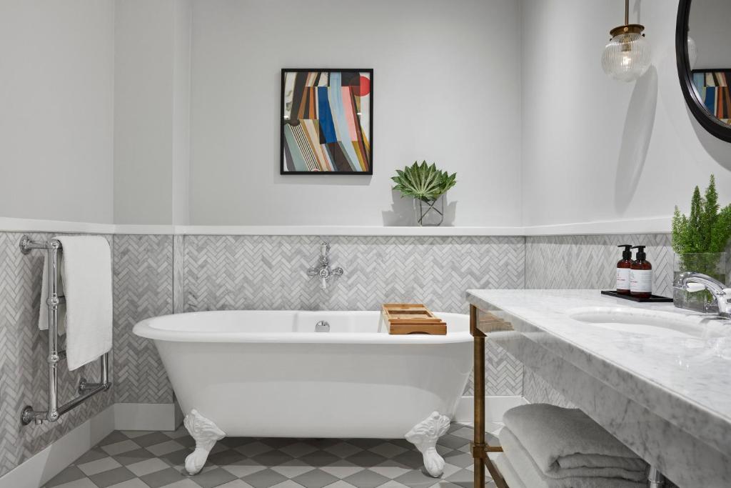 Kimpton Charlotte Square by IHG - 26