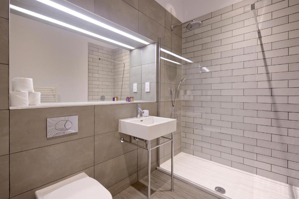 Destiny Scotland - Distillers House - 17