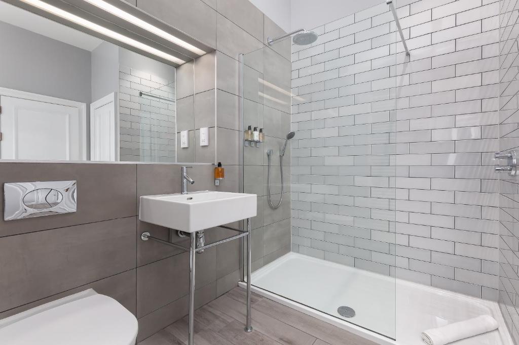 Destiny Scotland - Distillers House - 26