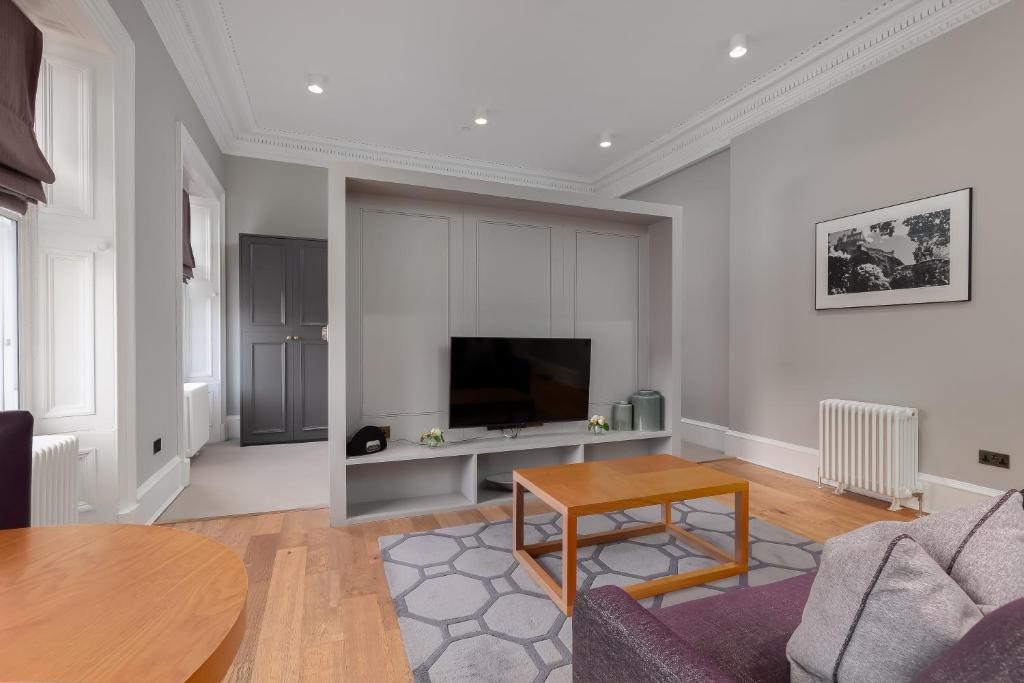 Destiny Scotland - Distillers House - 41