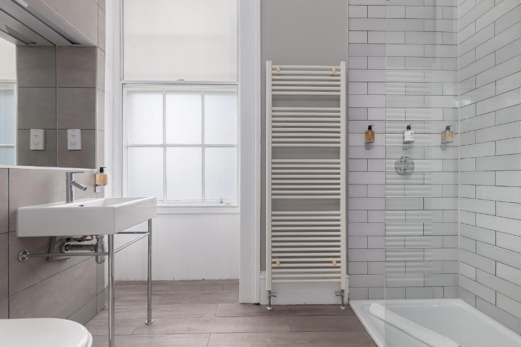 Destiny Scotland - Distillers House - 39