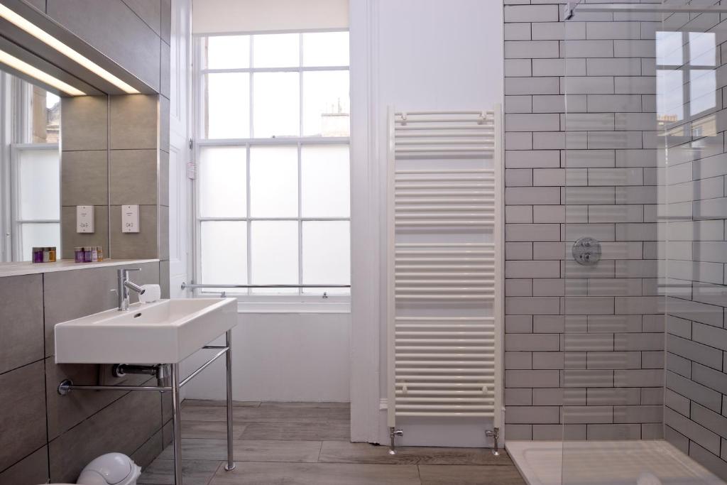 Destiny Scotland - Distillers House - 15