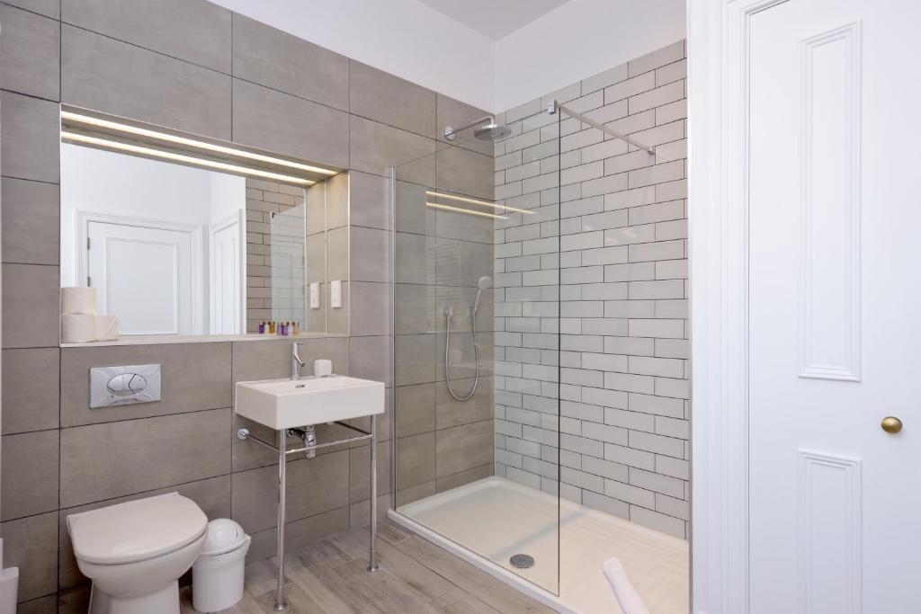 Destiny Scotland - Distillers House - 21