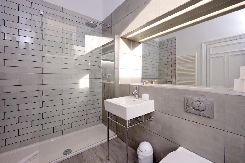 Destiny Scotland - Distillers House - 14