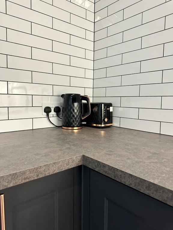 Glasgow West End Tenement Apartment - 11