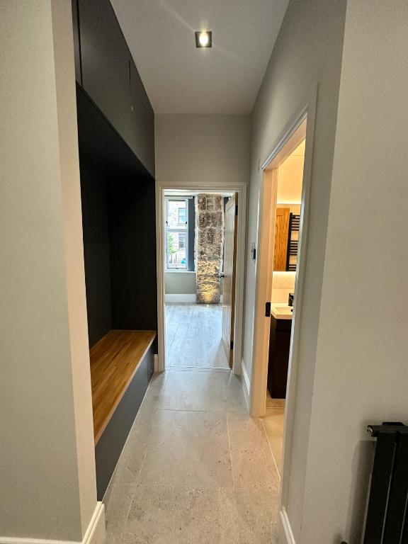 Glasgow West End Tenement Apartment - 12