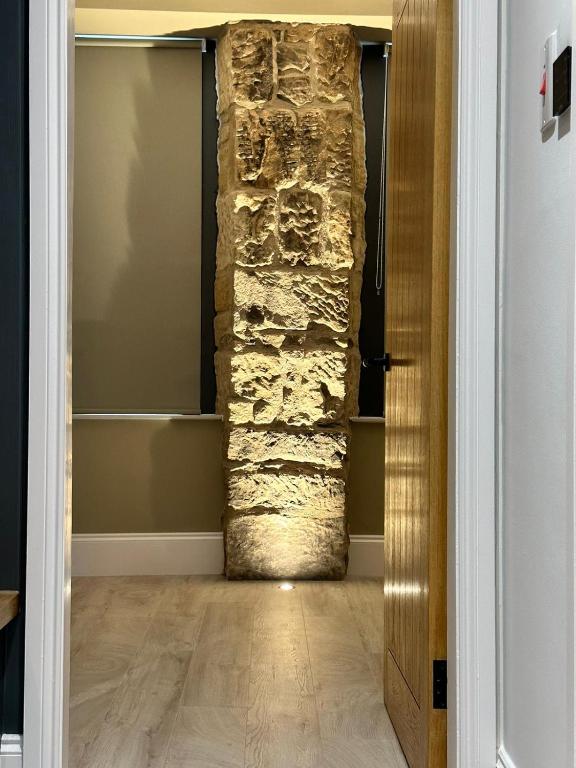 Glasgow West End Tenement Apartment - 20