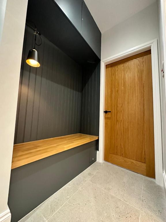 Glasgow West End Tenement Apartment - 15