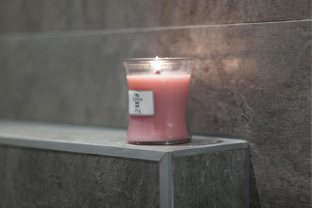 Riverside West End Apartment - 35