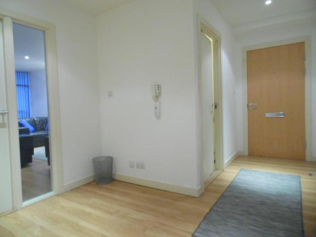 Modern 2-bedroom Apt near SSE Hydro and SEC - 13