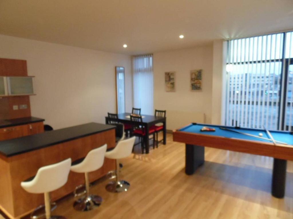 Modern 2-bedroom Apt near SSE Hydro and SEC - 5