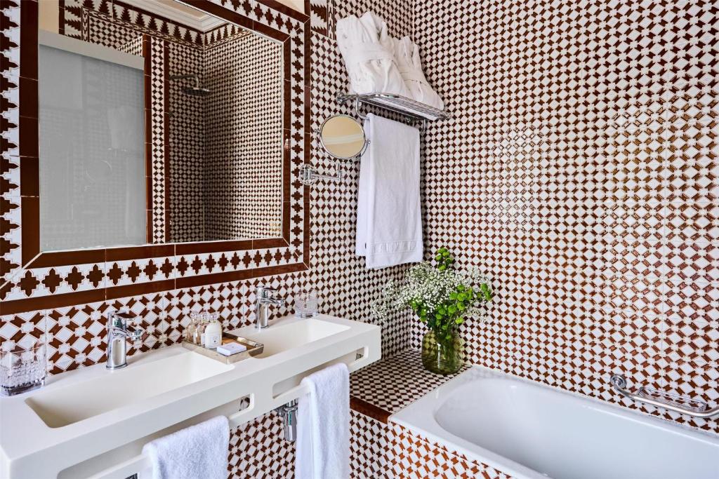 Alhambra Palace Hotel - 31