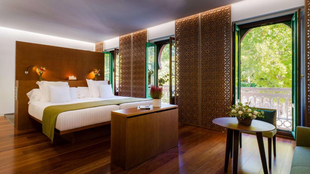 Alhambra Palace Hotel - 30