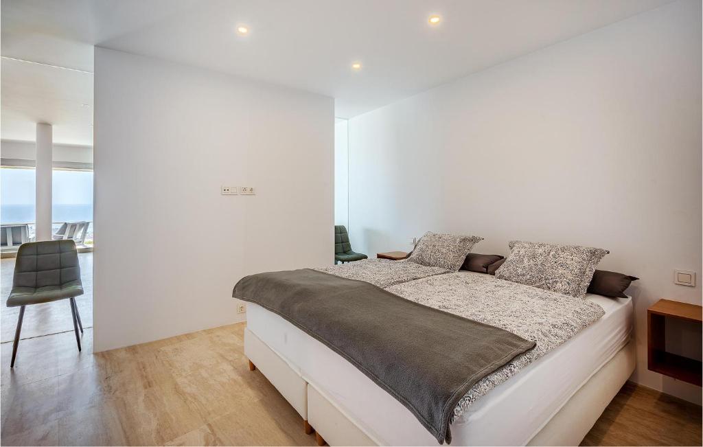 Stunning Home In Granada - 37