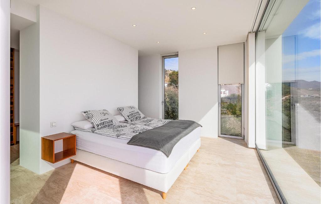 Stunning Home In Granada - 31