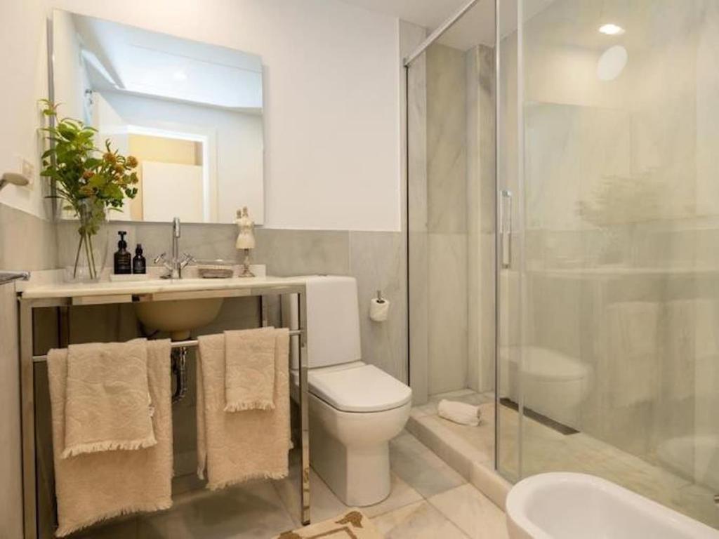 ChezmoiHomes Trinidad Deluxe 5 - 8