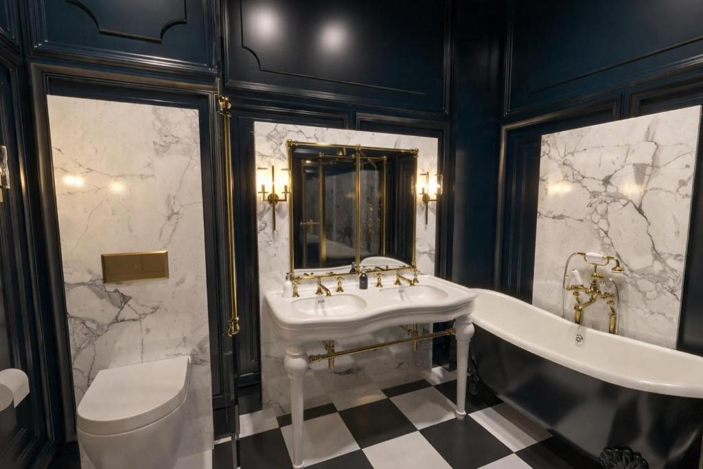 Gran Hotel Claridge Granada - 10