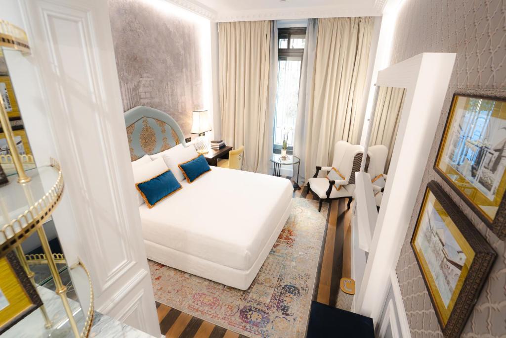 Gran Hotel Claridge Granada - 3