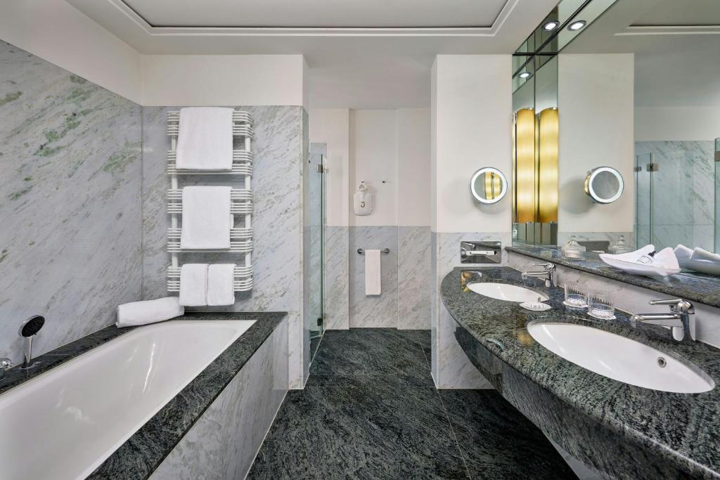 Louis C Jacob, Hamburg, Autograph Collection - 3