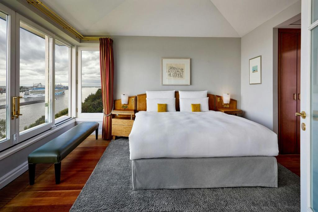 Louis C Jacob, Hamburg, Autograph Collection - 32