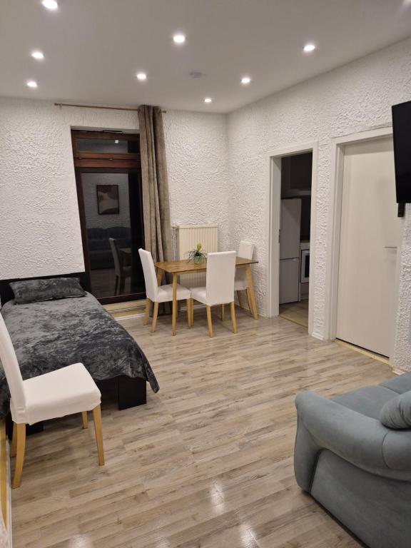 Finkenwerder Larisa's Nr 21 - 5