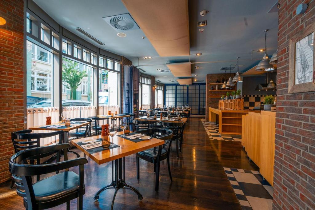 Hamburg Marriott Hotel - 41