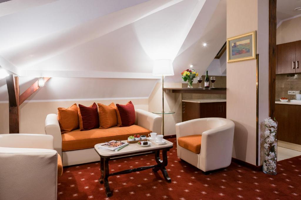 Booking Hotel & Spa - 13