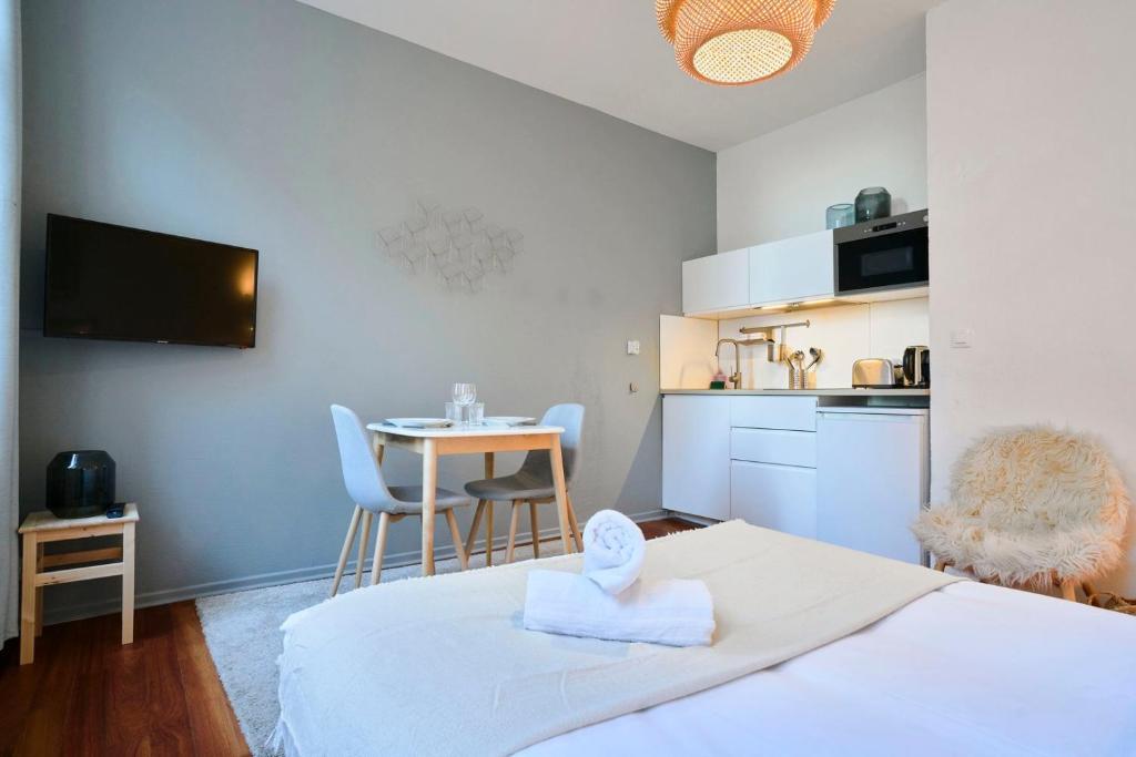 Fully equipped studio near Grand Place - 6