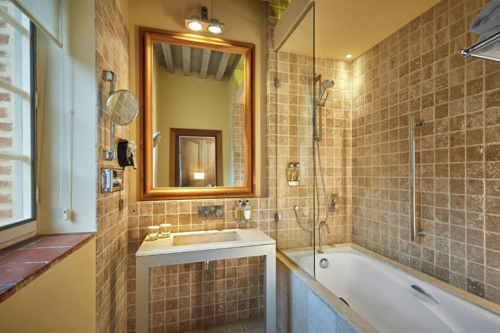 L'Hermitage Gantois, Autograph Collection - 44