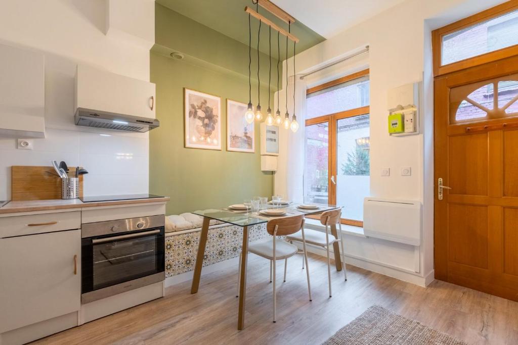 1 bedroom courtyard house typical of Old Lille - 4