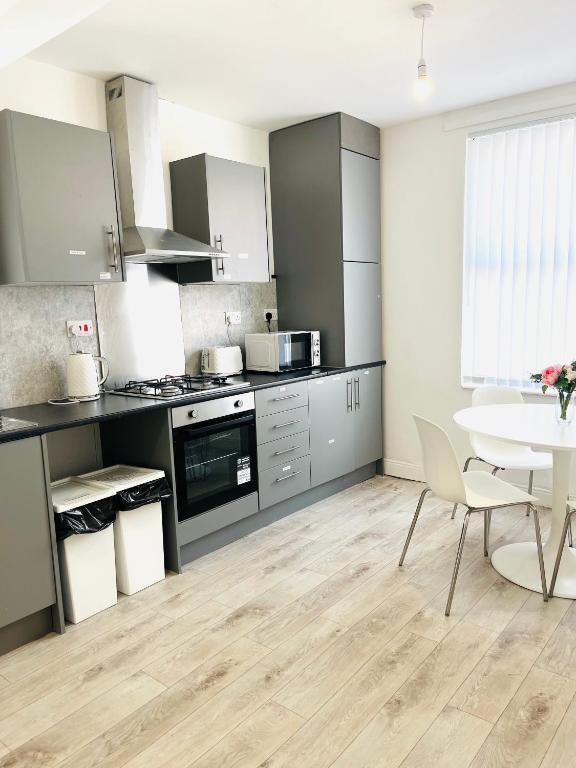 Walton Breck Road, Anfield LFC - 4