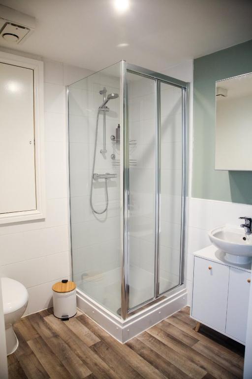 City Centre short & long stay apartment - 12