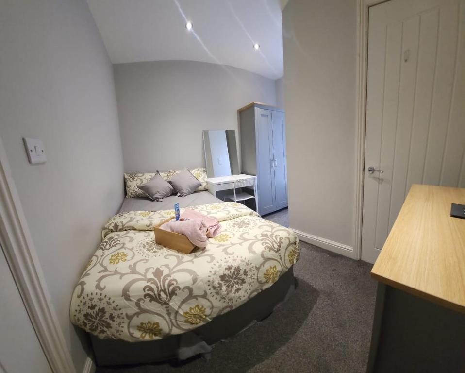 Lovely Double Bedroom - 28