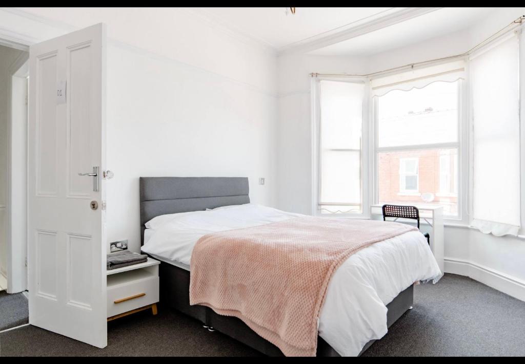 Devondale Road, Allerton - 16