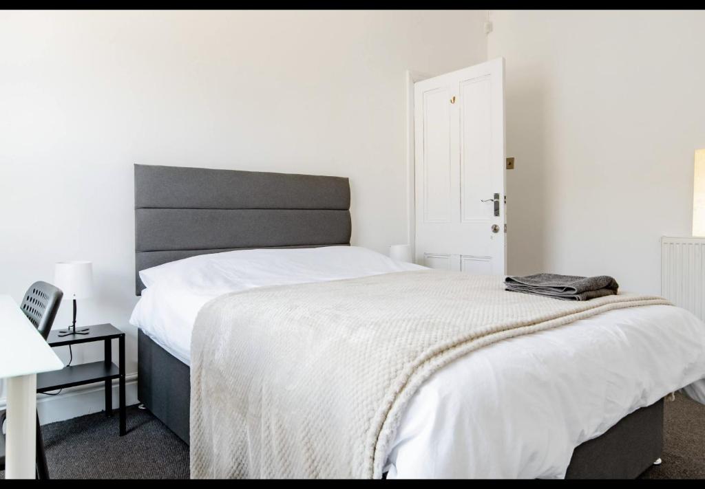 Devondale Road, Allerton - 22