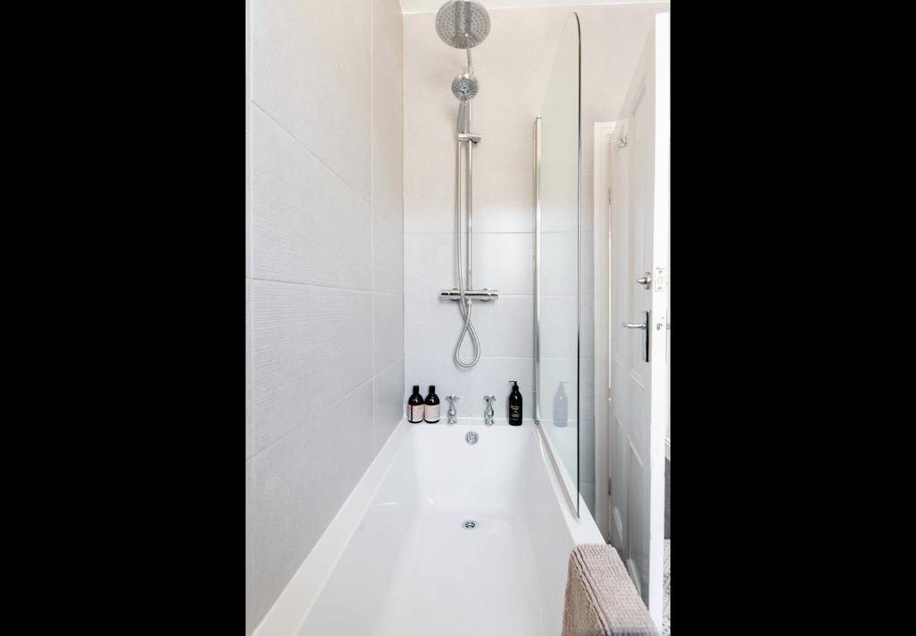 Devondale Road, Allerton - 3