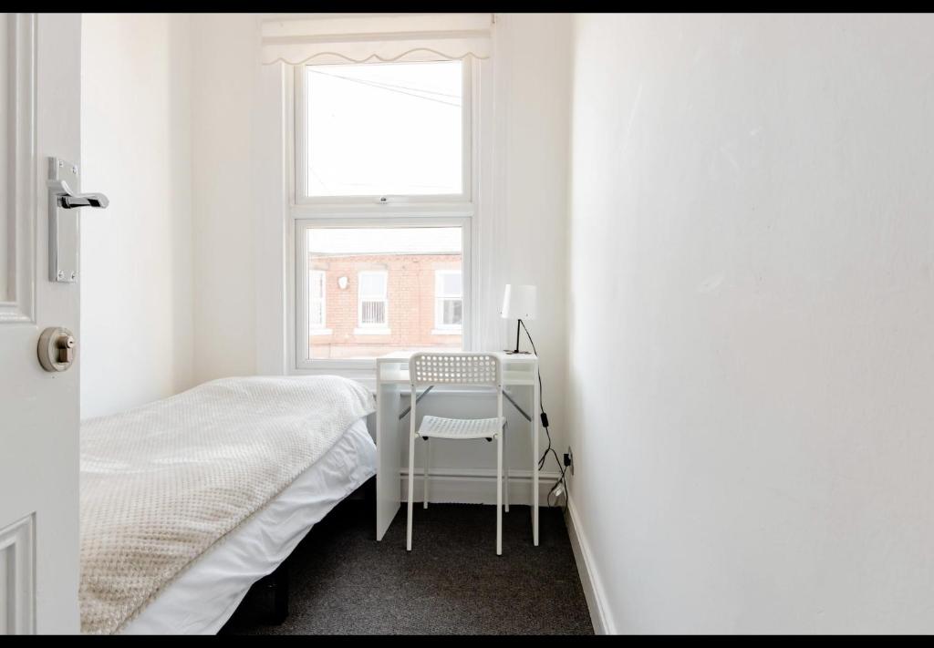 Devondale Road, Allerton - 25