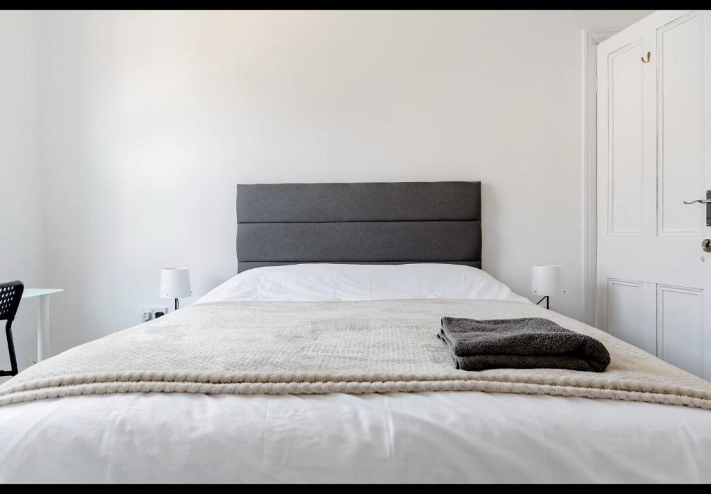 Devondale Road, Allerton - 23